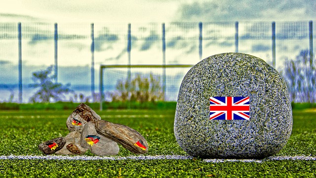 拜仁官方：球隊成功續約英格蘭中衛戴爾，合同延續至2025年6月.